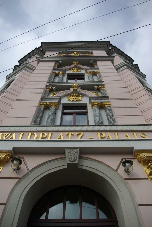 Apartments In Der Jahnallee 20 Waldplatzpalais Leipzig Eksteriør bilde